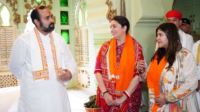 Smriti Irani, Ektaa Kapoor Visit Rajasthan's Nathdwara Temple Before Kyunki Saas Bhi Kabhi Bahu Thi 2 Premiere