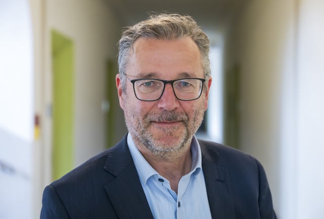 Georg Rieperdinger, ehemaliger Internatsschüler des katholischen Studienseminar Traunstein, hat zu seinen Internatszeiten schlimme Erfahrungen mit den Lehrkräften und dem Schulleiter gemacht.