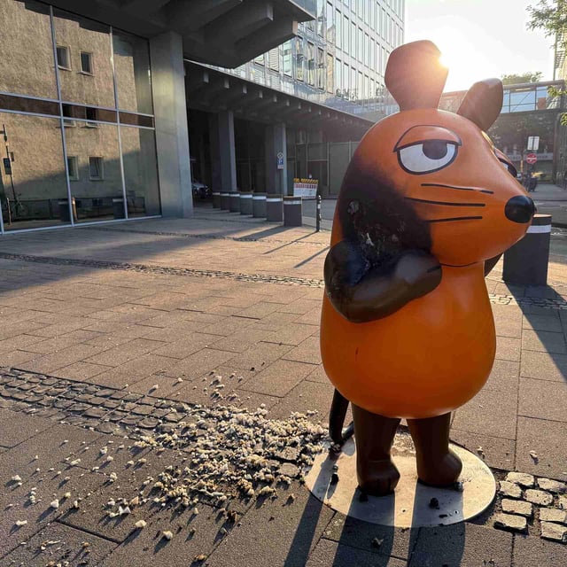 "Ein Stück Kindheit angegriffen": Unbekannte zünden in Köln "Die Maus" an