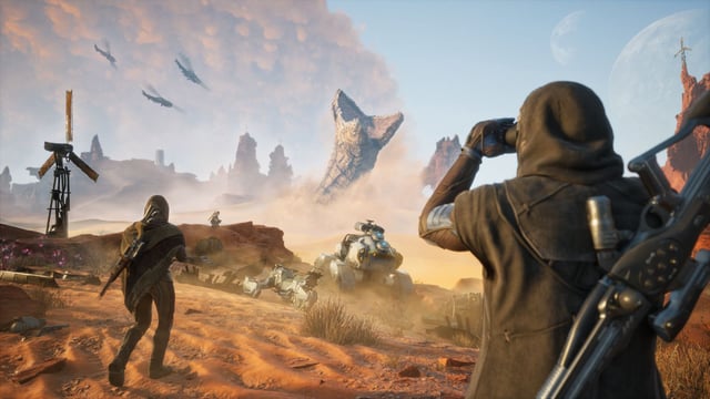 Dune: Awakening player with binoculars