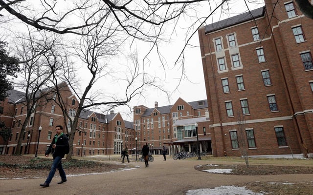 Students walk through the Vanderbilt University campus in Nashville, Tenn., in 2015. The school has been talking with San Francisco’s mayor’s office about expanding into the city’s downtown.