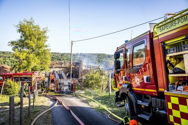 L’incendie d’un gîte accueillant des personnes handicapées, dans la nuit de dimanche 27 à lundi 28 juillet, a fait au moins quatre morts.