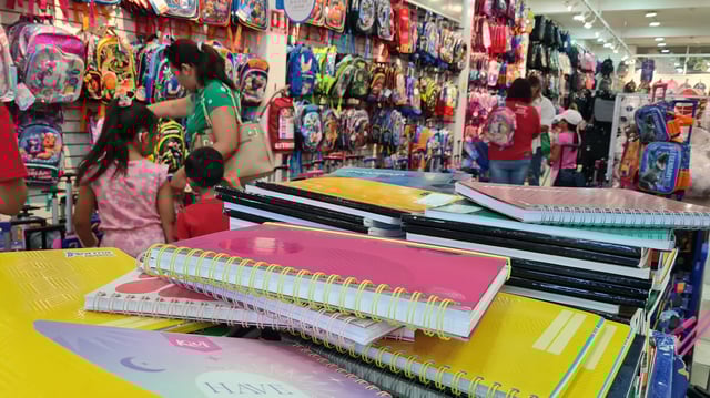 La Profeco anunció que en el país se realizarán 41 ferias del regreso a clases, para que los padres de familia tengan acceso a descuentos en la compra de útiles escolares