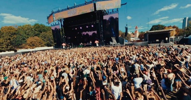 Photo via One MusicFest Facebook^^^https://www.facebook.com/photo.php?fbid=1100841525411518&set=pb.100064570424329.-2207520000&type=3