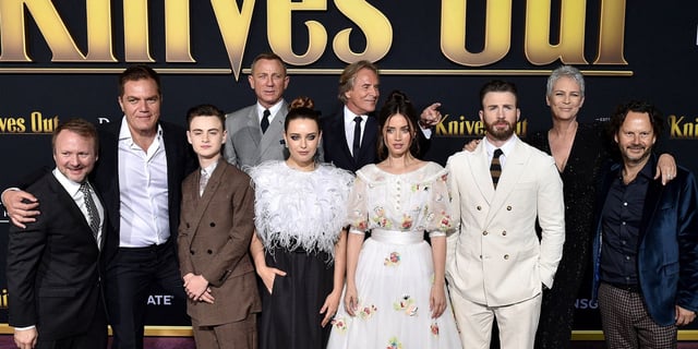 The cast of Knives Out on the red carpet