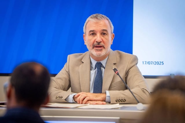 El alcalde de Barcelona, Jaume Collboni, este julio en una comparecencia