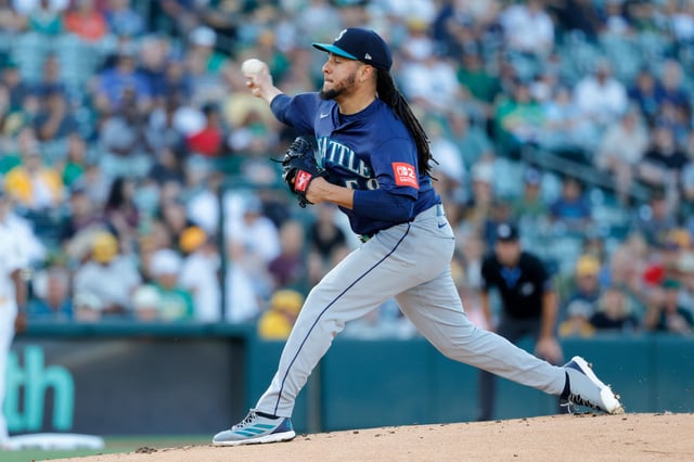 Jul 28, 2025; West Sacramento, California, USA; Seattle Mariners starting pitcher Luis Castillo (58) throws a pitch during the first inning against the Athletics at Sutter Health Park. Mandatory Credit: Sergio Estrada-Imagn Images