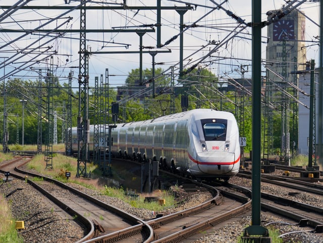 Neun Monate lang wird die Strecke zwischen Hamburg und Berlin vollständig gesperrt. (Symbolbild)