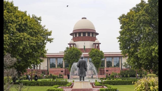 A bench of justices Surya Kant and Joymalya Bagchi sought clarification on the consequence of the clubbing of the cases. (HT PHOTO)