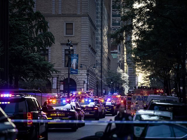 Einsatzfahrzeuge nach den Schüssen in New York.