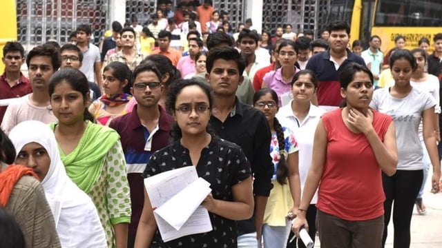 RRB NTPC Exam City intimation slip 2025 is out. Candidates can download via the direct link given here. (Representative image/Arvind Yadav / HT file)