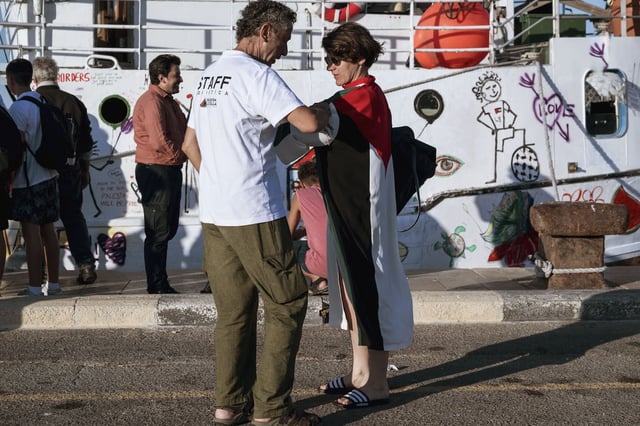 La députée insoumise Gabrielle Cathala, le 18 juillet 2025 au port de Gallipolli en Italie, avant le départ du «Handala» vers Gaza.