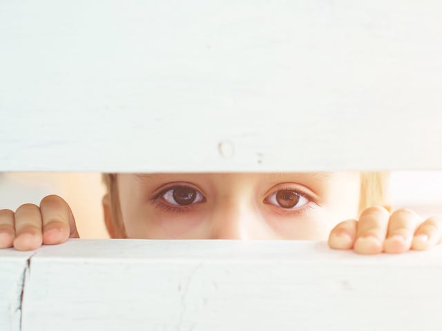 maltrato infantil. Foto ilustración Shutterstock.