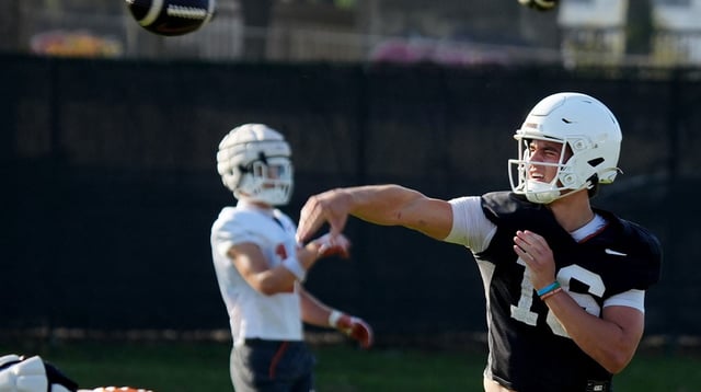 Texas Longhorns quarterback, Arch Manning during his first practice of the spring season on Tuesday, March 25, 2025. Mandatory Credit: © Ricardo B. Brazziell/American-Statesman / USA TODAY NETWORK via Imagn Images