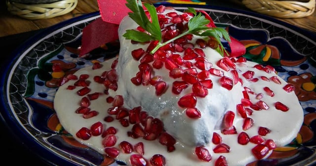 Ingredientes para preparar chile en nogada tienen su origen en Chihuahua o Coahuila generando una derrama económica derivada del cultivo de los insumos y de la producción de este manjar.