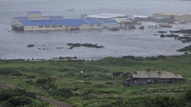 El terremoto generó olas de hasta tres metros en la península de Kamchatka.