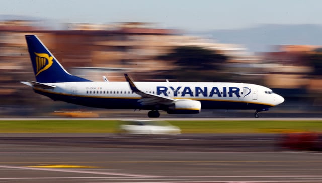 Cette décision vise clairement à faire pression sur le gouvernement français, alors que Ryanair est en guerre contre la taxe aérienne.
