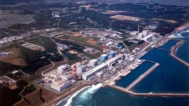 Aerial photo of the Fukushima Daichi nuclear plant before the disaster.