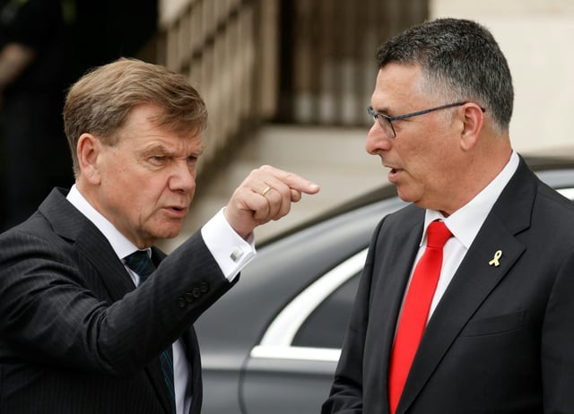 Bundesaußenminister Johann Wadephul (CDU) fliegt am Donnerstag zu einem zweitägigen Besuch nach Israel und ins Westjordanland. In Israel werde Wadephul Gespräche mit seinem Kollegen Gideon Saar führen, sagte ein Sprecher des Auswärtigen Amts.