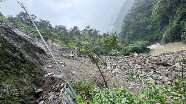 The Char Dham Yatra to Kedarnath was suspended following a massive landslide at Munkatia between Sonprayag and Gaurikund in Rudraprayag district.