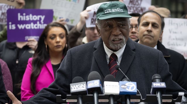 Rep. Danny Davis speaks at a press conference in Chicago calling for the resignation of Defense Secretary Pete Hegseth on March 27. Photo: Scott Olson/Getty Images