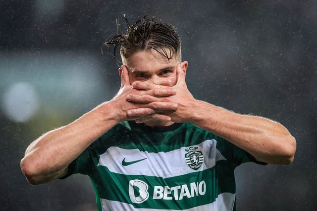 Gyökeres celebrates a goal for Sporting using his iconic celebration.