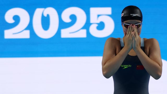 La Chinoise Yu Zidi, seulement âgée de 12 ans et 9 mois, a éclaboussé de tout son talent, mais aussi de toute sa jeunesse, le bassin de l’OCBC Arena.
