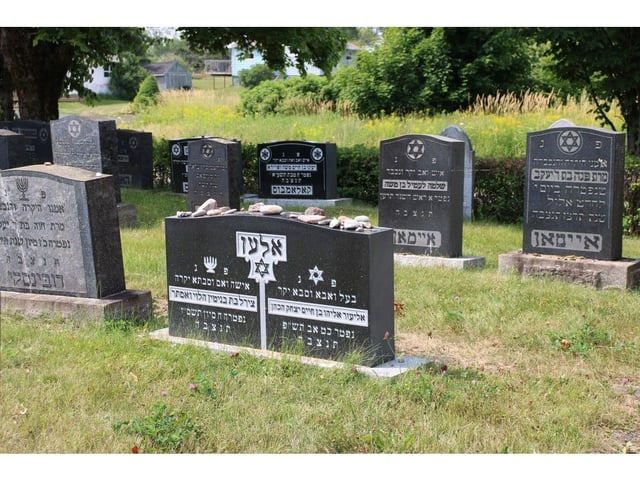  The graves at the Hebrew Cemetery in Sydney have sites there of people born in the mid-late 1800s and 1900s. NICOLE SULLIVAN / CAPE BRETON POST