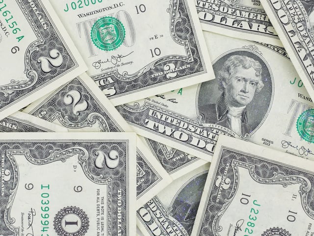 Billete de dos dólares. Foto: Shutterstock
