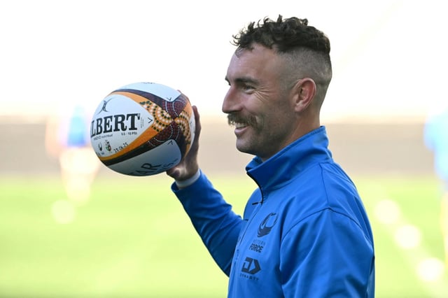 Wallabies scrum-half Nic White has announced his retirement from rugby