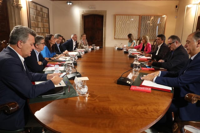 Aprobación del plan de reconstrucción en el pleno extraordinario del Consell, este martes.
