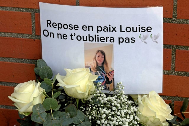 Les hommages à Louise, 12 ans, retrouvée morte à quelques centaines de mètres de son collège, le 7 février 2025. 
