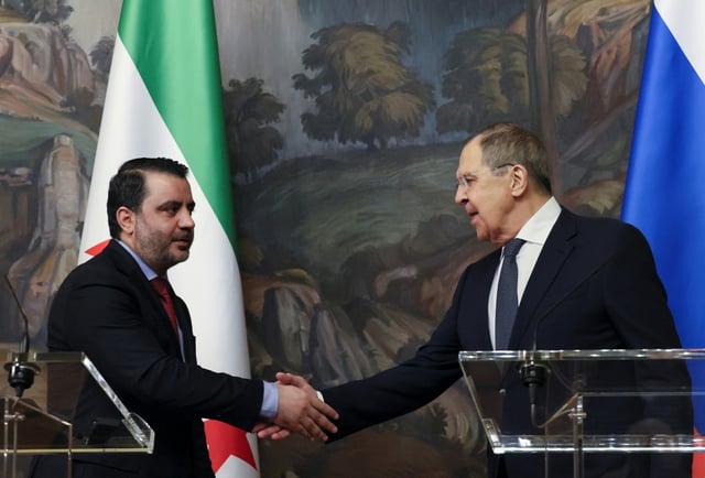 Russland und Syrien haben ihre Bereitschaft bekundet, ihre Beziehungen zu stärken. "Natürlich sind wir interessiert daran, Russland an unserer Seite zu haben", sagte der syrische Außenminister Asaad al-Schaibani in Moskau.