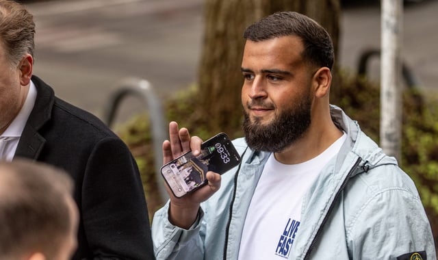 Fat Comedy ist auf dem Weg zum Amtsgericht Dortmund