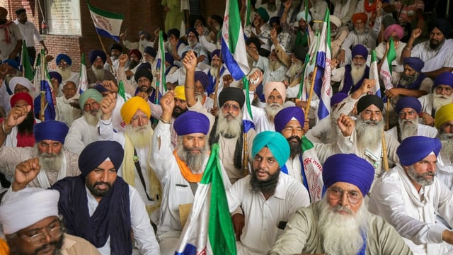 Punjab farmers protesting against the land pooling policy to the AAP government (Photo: PTI)