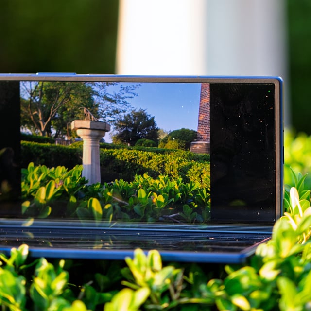 Samsung Galaxy Z Fold 7 picture through viewfinder