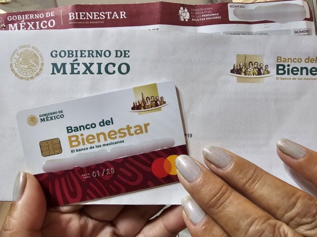De forma automática las beneficiarias de la Pensión Mujeres Bienestar, al cumplir los 65 años de edad, pasarán a la Pensión del Bienestar de Adultos Mayores, sin realizar ningún trámite