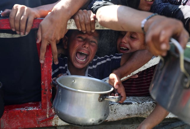 La funcionaria agregó que el objetivo del viaje es presentar un plan concreto para la entrega adicional de ayuda humanitaria.  REUTERS/Mahmoud Issa