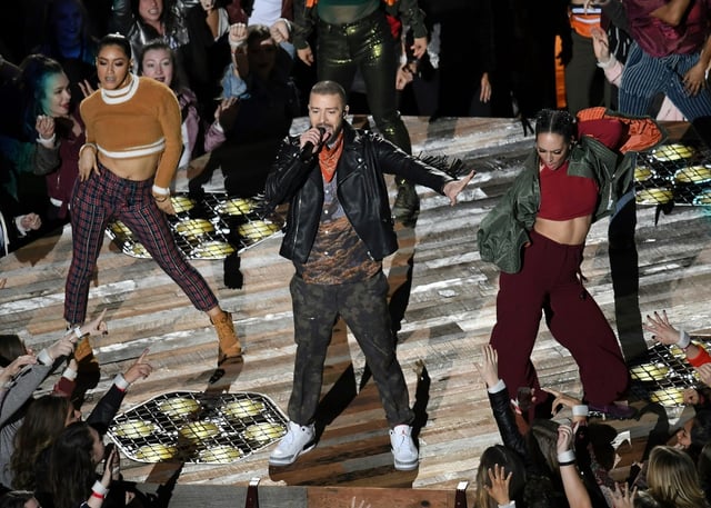 Justin Timberlake lors de la mi-temps du Super Bowl le 4 février 2018 à Minneapolis, dans l'Etat américain du Minnesota