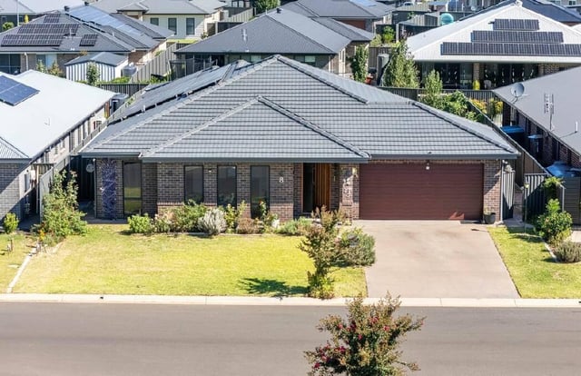 This four-bedroom freestandng home in the NSW regional city of Dubbo comes in just over the national median price.