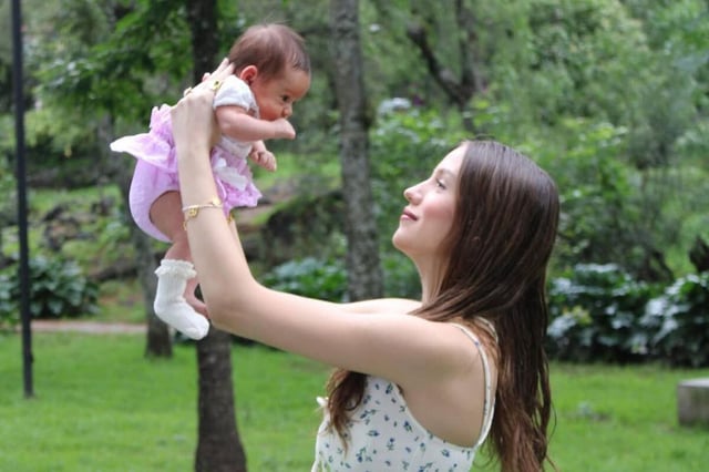 Batalla legal por recuperar a su hija.
