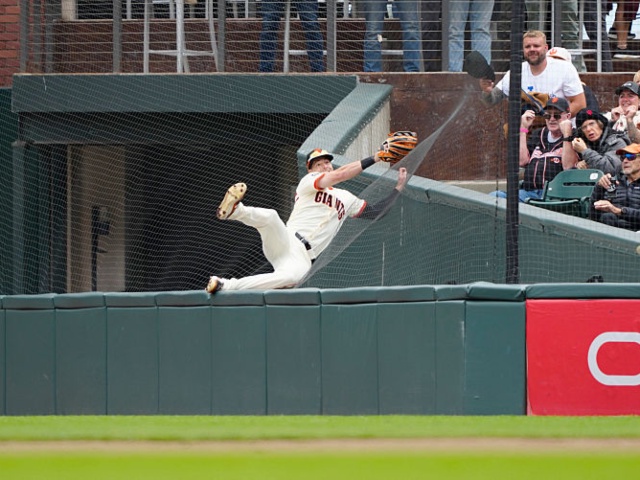 SAN FRANCISCO, CALIFORNIA - JULY 30: Mike Yastrzemski #5 of the San Francisco Giants catches a fly ball for an out during the game at Oracle Park on July 30, 2025 in San Francisco, California. (Photo by Suzanna Mitchell/San Francisco Giants/Getty Images)