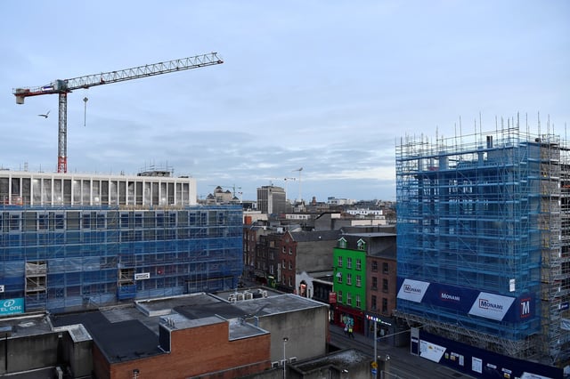 General view of the city centre skyline showing construction cranes and commercial buildings in Dublin, Ireland, January 25, 2022. REUTERS/Clodagh Kilcoyne/File Photo