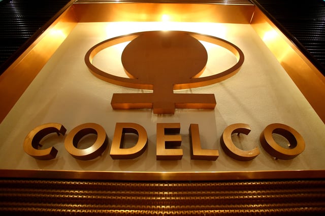 The logo of Codelco, the world's largest copper producer, is seen at their headquarters in downtown Santiago, Chile March 29, 2018. REUTERS/Ivan Alvarado/File Photo