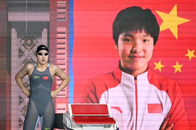 La nageuse chinoise Yu Zidi s'apprête à disputer la finale du 200 m papillon aux Mondiaux de Singapour, le 31 juillet 2025 à Singapour