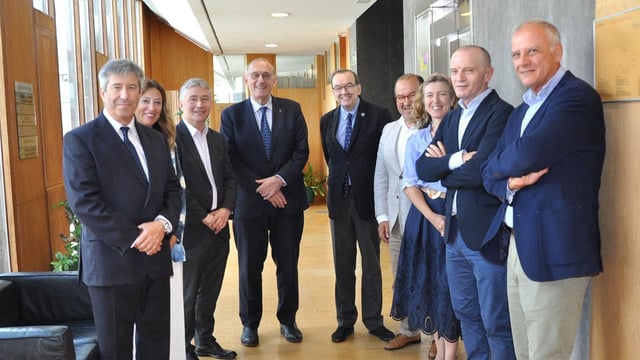 El grupo de trabajo para la descentralización se reunió ayer en el campus vigués
