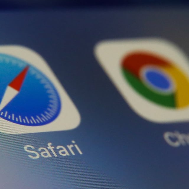 The bug affects both Chrome and Safari. 