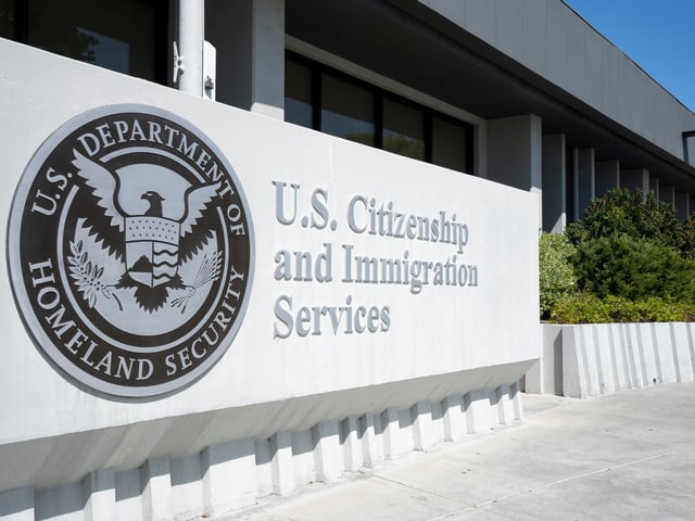Oficina de Servicio de Ciudadanía e Inmigración de EE.UU. (USCIS) en San José, Santa Clara, California.