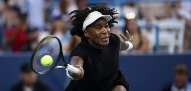 Venus Williams beim WTA-Turnier in Washington. Dort wurde sie durch den Triumph über ihre Landsfrau Peyton Stearns zur zweitältesten Einzel-Siegerin der Tennisgeschichte