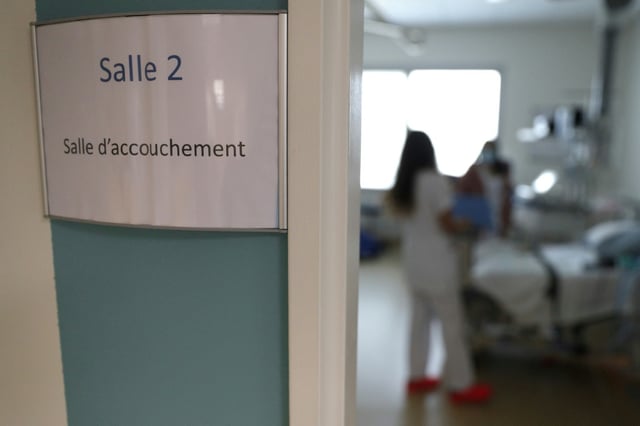 France: plus de décès que de naissances à mi-2025